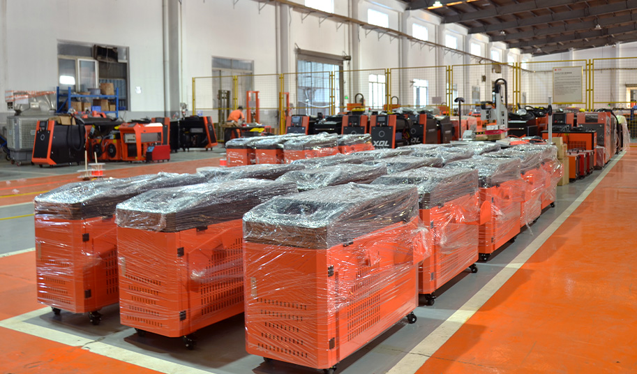 激光焊接機(jī)生產(chǎn)車(chē)間 激光焊接機(jī)生產(chǎn)車(chē)間