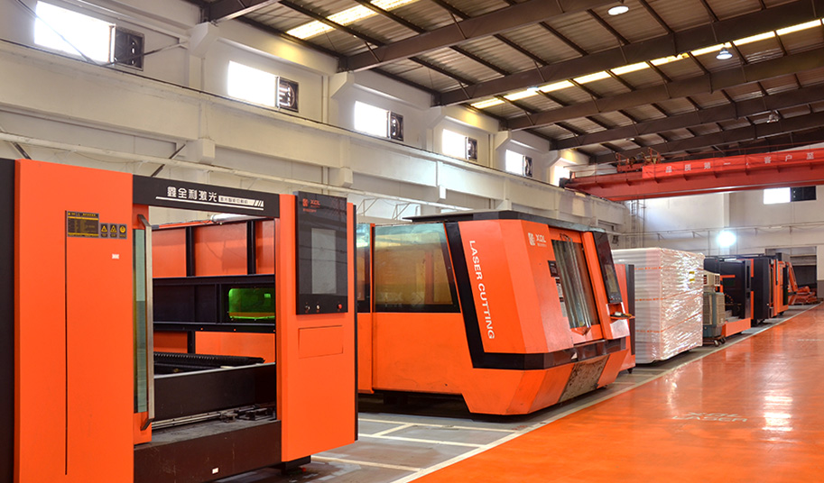 激光切割機(jī)生產(chǎn)車(chē)間 激光切割機(jī)生產(chǎn)車(chē)間